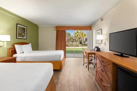 Baymont by Wyndham Daytona Beach/Intl Speedway - 16