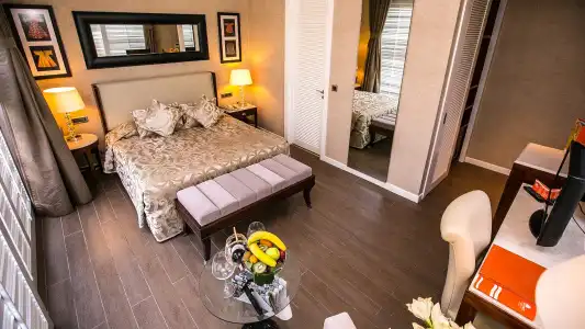 Elegances International - 50