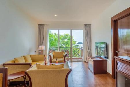 Hulhule Island - 84