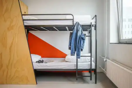 Via Suites - 44