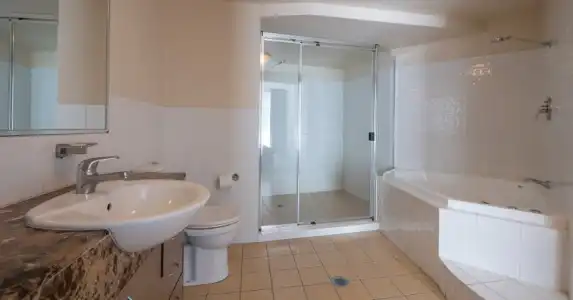 Broadbeach Savannah & Resort - 98