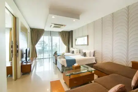 Royal Beach View Suites - 48