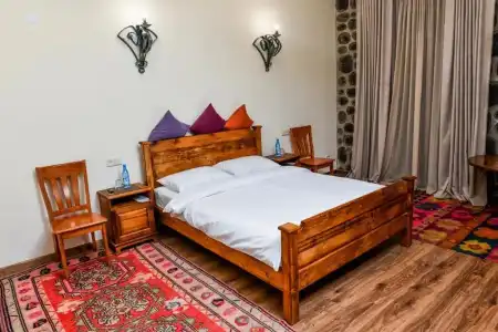 Khoreayi Dzor - 52