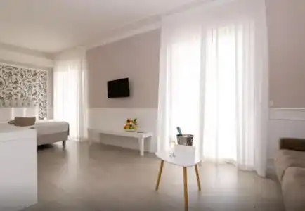 Bianco Riccio Suite - 50