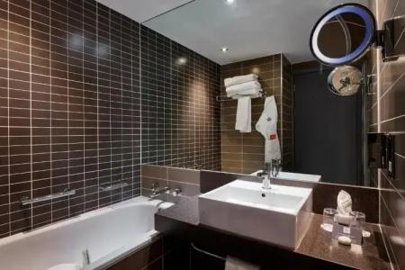 Crowne Plaza Manchester City Centre by IHG - 43