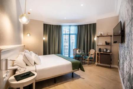 Melia Plaza - 68