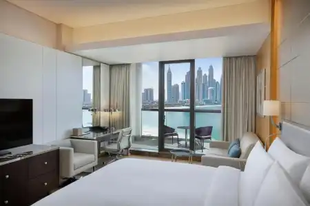 Hilton Dubai Palm Jumeirah - 14