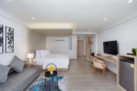 Anona Beachfront Phuket Resort - 22