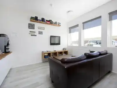 Kef Guesthouse by Keflavík Airport - 7
