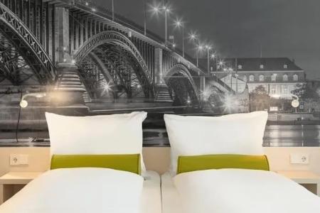 Super 8 by Wyndham Mainz Zollhafen - 29