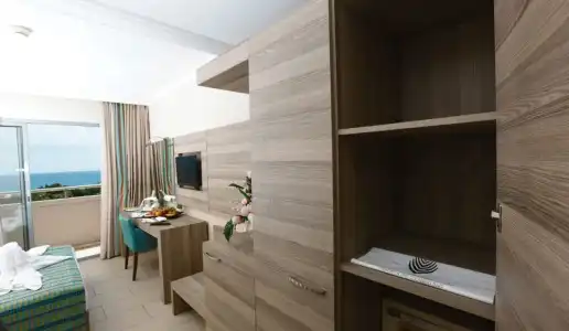 Insula Resort & Spa - 32