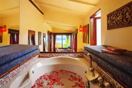 Sandalwood Luxury Villas - 11
