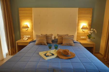 Dolphin Bay Seaside Resort & Suites - 46
