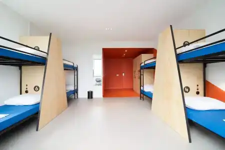 Via Suites - 45