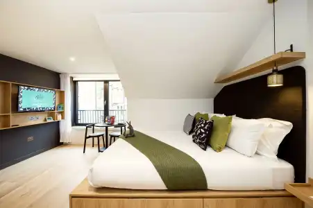 Marlin Aldgate Tower Bridge - 56