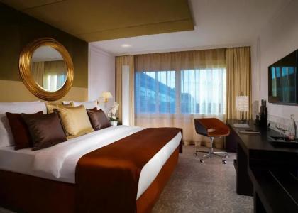 Vier Jahreszeiten Kempinski - 40