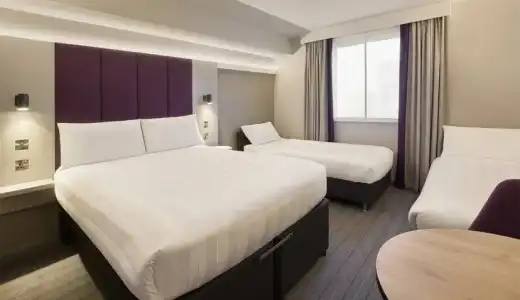 Premier Inn London Fulham - 16