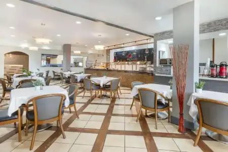 Best Western Plus El Paso Airport & Conference Center - 23