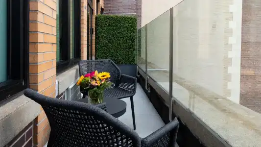 Broadway Plaza - 98