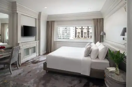 Kingston Suites - 26