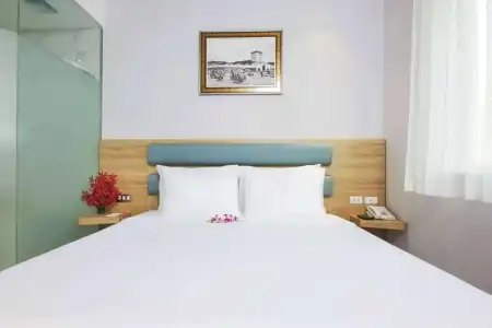 Adora Mira - 3