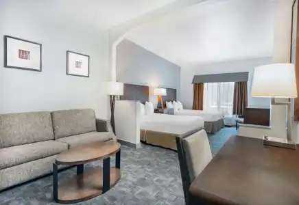 Ramada by Wyndham Bakersfield North - 28