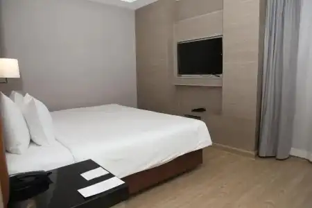 Ramada Sukhumvit Soi Eleven - 56