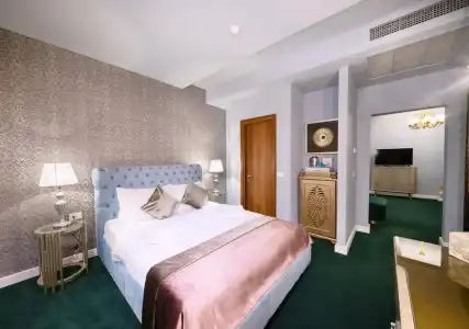 Phoenicia Comfort - 15