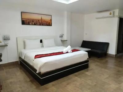 Phratamnak Inn - 27