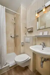 Hôtel Bon Port - 33