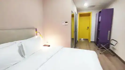 City Hostel - 45