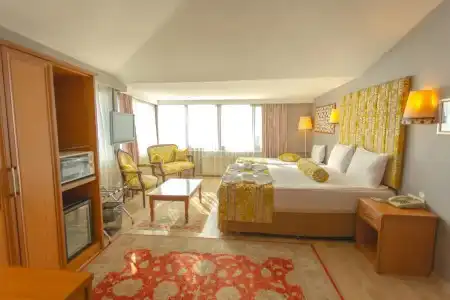 Tashkonak Studio Suites - 0