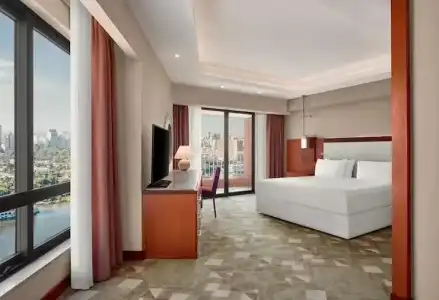 Ramses Hilton - 60