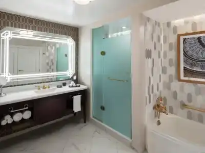The Higgins New Orleans, Curio Collection by Hilton - 65