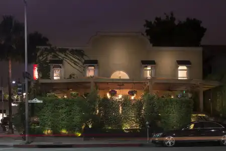 Crescent Beverly Hills - 0