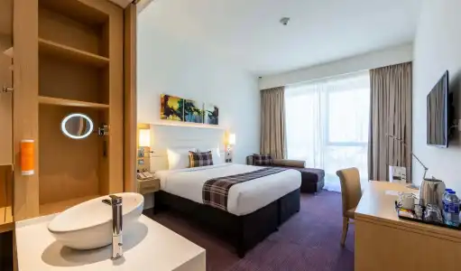 Premier Inn Dubai Dragon Mart - 26