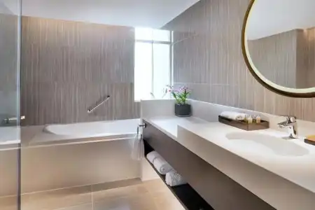 DoubleTree by Hilton Bangkok Ploenchit - 57