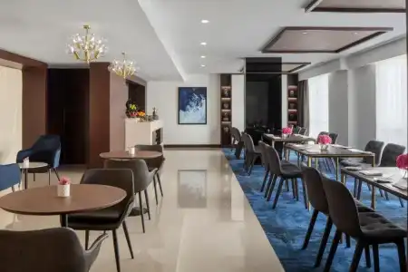 Pullman Dubai Creek City Centre - 11