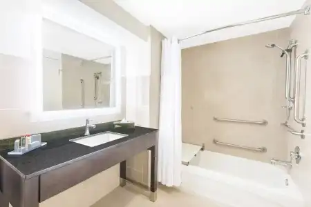 Wingate by Wyndham Niagara Falls - 20
