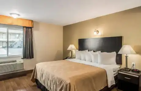 Quality Inn & Suites near Downtown Bakersfield - 46
