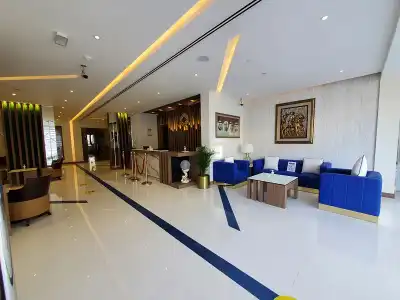 Skylark Apartments - 4