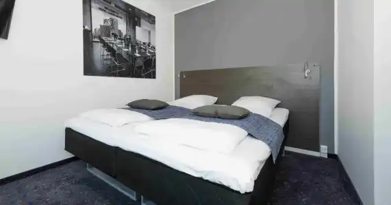 CABINN Metro - 48