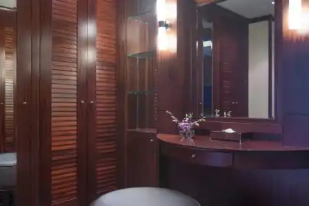 Dusit Thani - 35