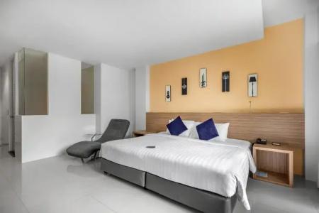 The Lantern Resorts Patong - 52