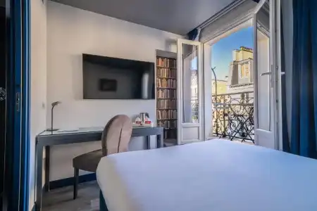 Mademoiselle - 3