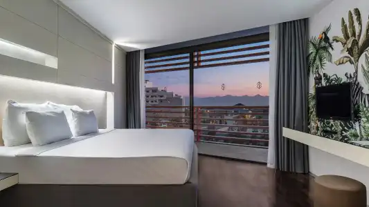 Nirvana Cosmopolitan - 62