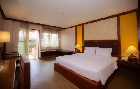 Baumanburi Patong - 85