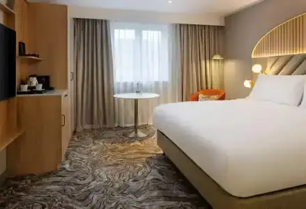DoubleTree by Hilton Bristol North - 51
