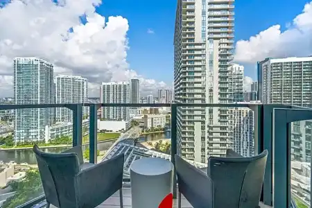 EAST Miami - 46