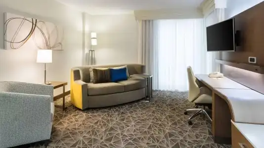 Courtyard by Marriott Miami Downtown - 40
